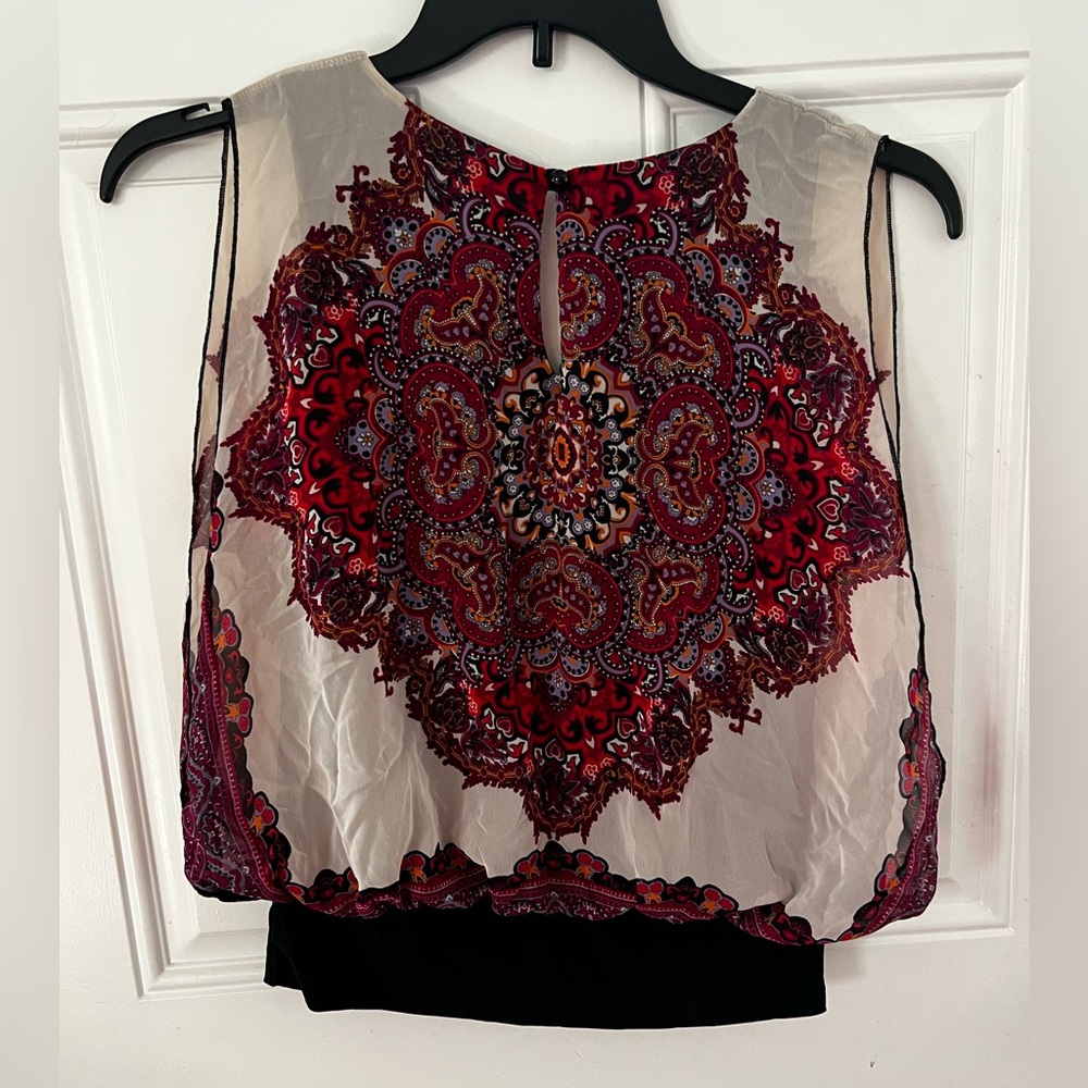 Cute patterned blouse - Picture 3 of 3